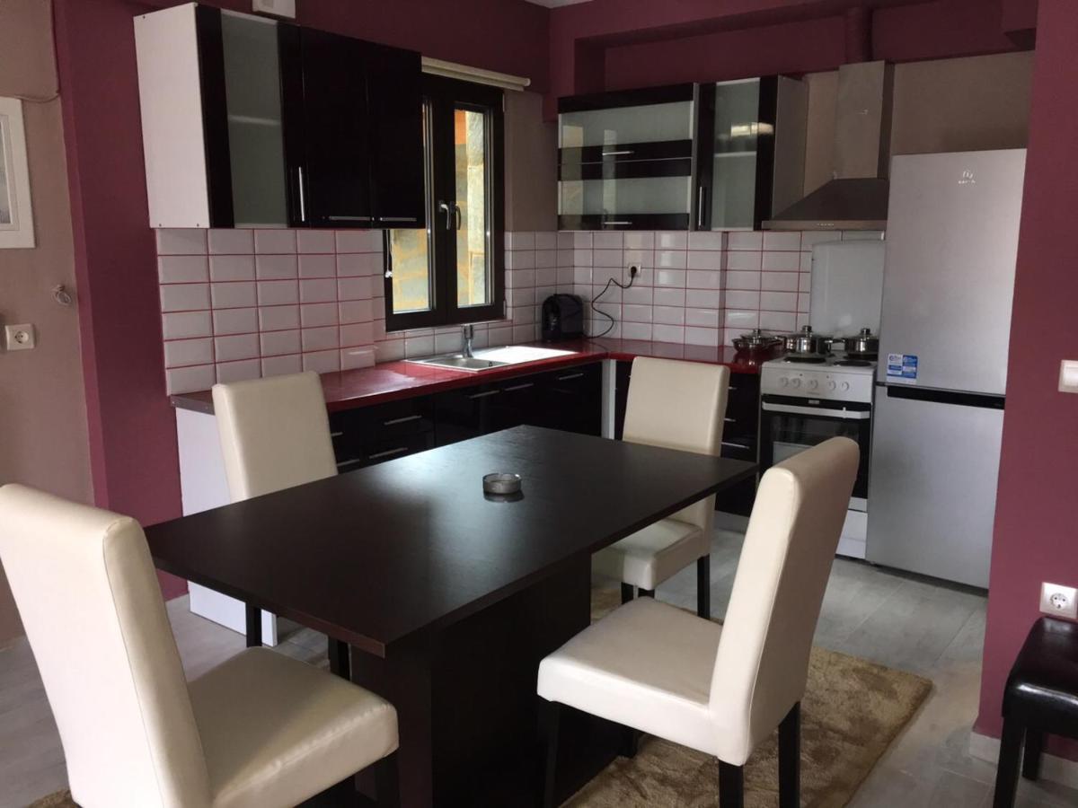 Aparthotel Archontiko Kirfis In Desfina Esterno foto
